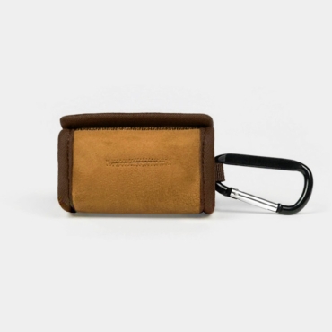 Pochette Charlie's Backyard marron
