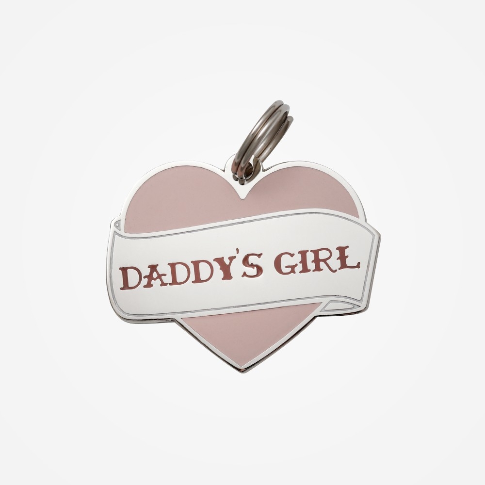 Médaille pour chien Daddy’s Girl - Two Tails Pet Company - le Maître des Lieux Médaille pour chien Daddy’s Girl - Two Tails Pet Company - le Maître des Lieux