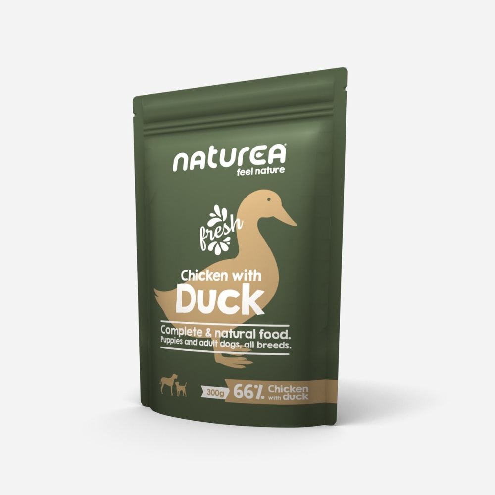 Pâtée pour chiens Naturea au Poulet et au canard - le Maître des Lieux Pâtée pour chiens Naturea au Poulet et au canard - le Maître des Lieux