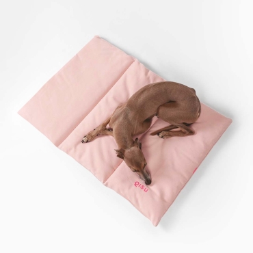 Tapis de voyage Nomad Bed - Qisu - Rose bébé - 3 tailles - le Maître des Lieux