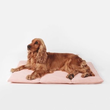Tapis de voyage Nomad Bed - Qisu - Rose bébé - 3 tailles - le Maître des Lieux