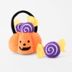 Peluche interactive Zippypaws - Panier Halloween Trick or Treats - le Maître des Lieux